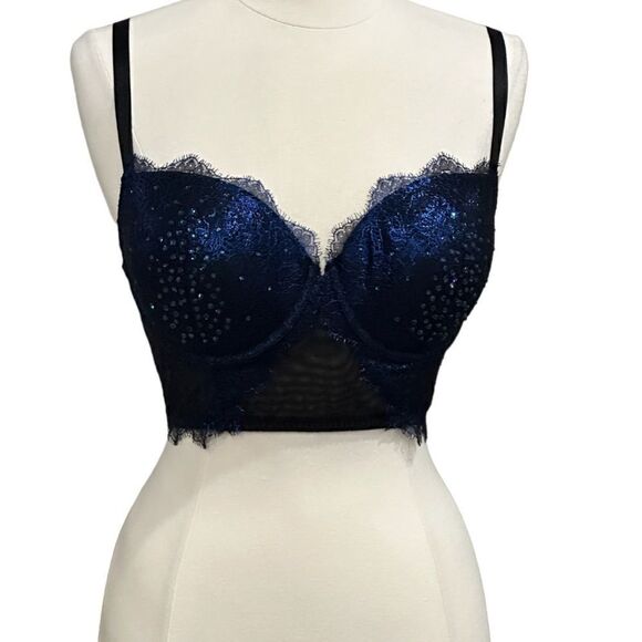 Victoria’s Secret Lightly Lined  Rhinestone Lace Balconette Bra in the Size 34DD - Picture 4 of 8